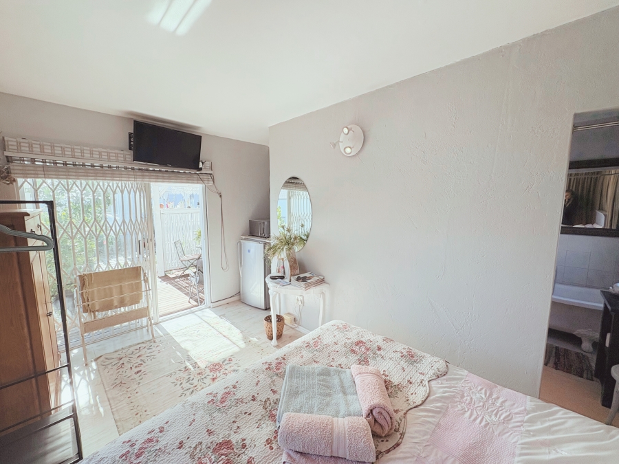 4 Bedroom Property for Sale in Yzerfontein Western Cape